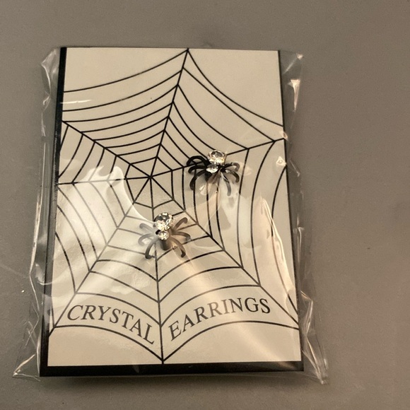 Accessories - Silver crystal spider Earrings